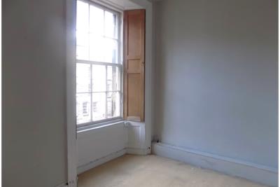 Cumberland Street,
New Town,
Edinburgh,
EH3 6RE - image 10