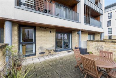 Kimmerghame Terrace,
Fettes,
Edinburgh,
EH4 2GG - image 8
