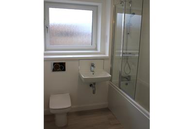 Margaret Thomson Crescent,
The Shore,
Edinburgh,
EH6 7FD - image 8