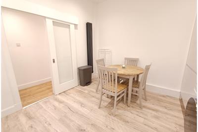 Millerfield Place,
Meadows,
Edinburgh,
EH9 1LW - image 4