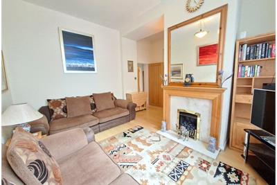 Canongate,
Old Town,
Edinburgh,
EH8 8BQ - image 2