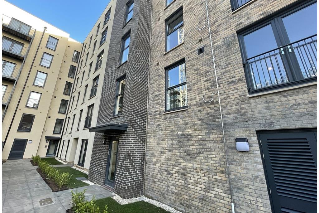 1 bed flat for rent Leith | Margaret Thomson Crescent EH6 | ESPC