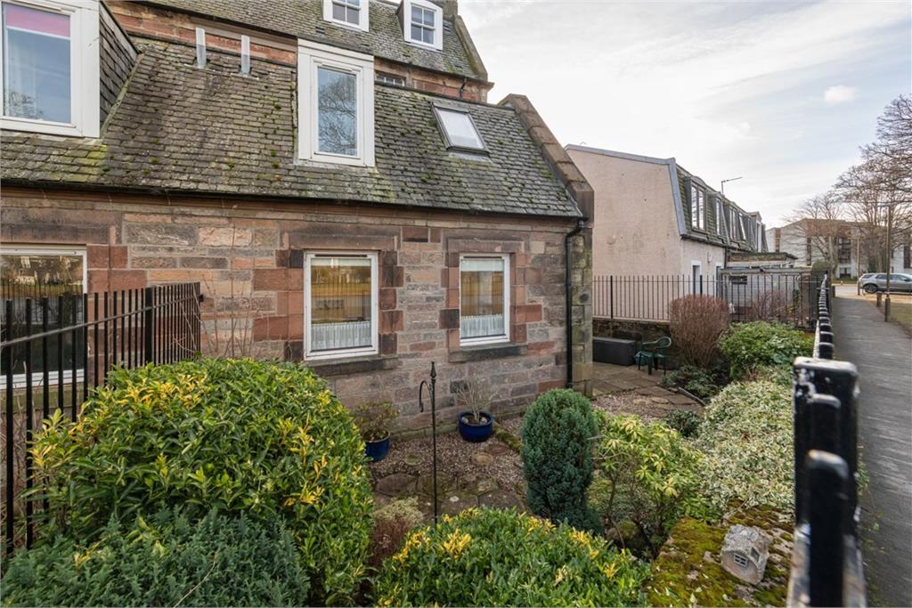 3 bed flat for sale Musselburgh The Red House Millhill EH21 ESPC