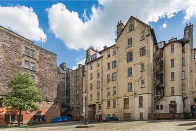 457 3 Lawnmarket Edinburgh Eh1 2nt Property History 2 Bed Flat Second Floor With 1 Reception Room Espc