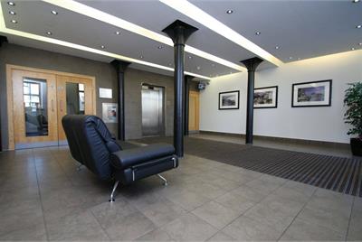 33 9 Water Street Edinburgh Eh6 6sz Property History 2 Bed Flat First Floor With 1 Reception Room Espc