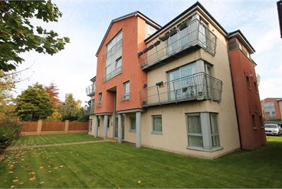 3 3 Pinegrove Gardens Edinburgh Eh4 8da Property History 2 Bed Flat First Floor With 1 Reception Room Espc