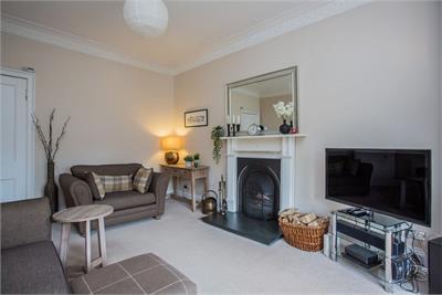 2/1 21 High Barholm, Kilbarchan, PA10 2EG - image 3