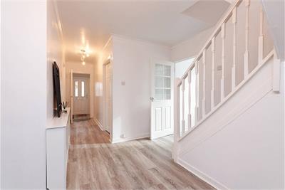 7 Knowe, , Mauchline, KA5 5BY - image 7