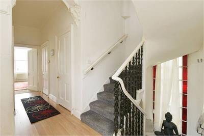 14 Market Place, Selkirk, TD7 4BT - image 11