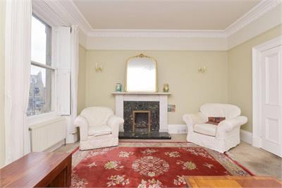 14 Market Place, Selkirk, TD7 4BT - image 3
