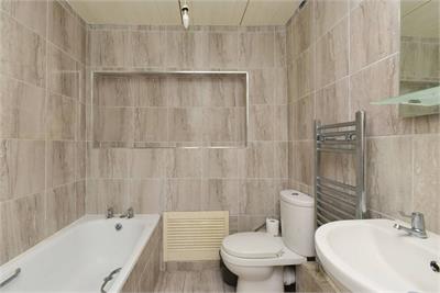 14 Market Place, Selkirk, TD7 4BT - image 8