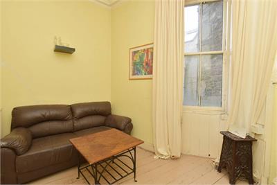 14 Market Place, Selkirk, TD7 4BT - image 9