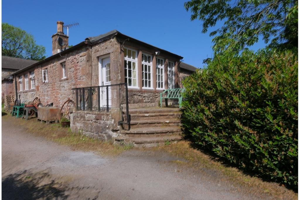 The Bungalow
Kirkconnel Hall Hotel
Ecclefechan
Lockerbie
DG11 3JH - image 7