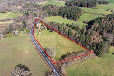 The Spinney House & Lodges, Langlee, Jedburgh - image 3