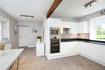 The Spinney House & Lodges, Langlee, Jedburgh - image 8