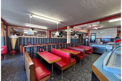 Ritz Cafe,
26 Stuart Street,
Millport,
Isle of Cumbrae,
KA28 0AJ - image 3