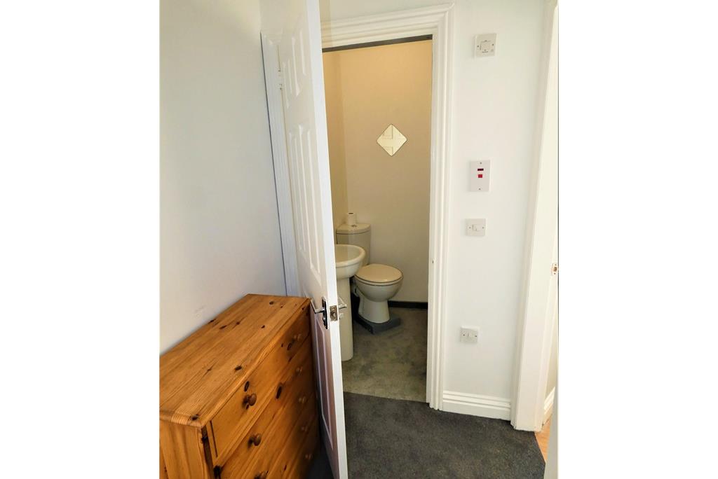 Flat 1/2,
12 Ritchie Street,
Millport,
Isle of Cumbrae,
KA28 0AL - image 7