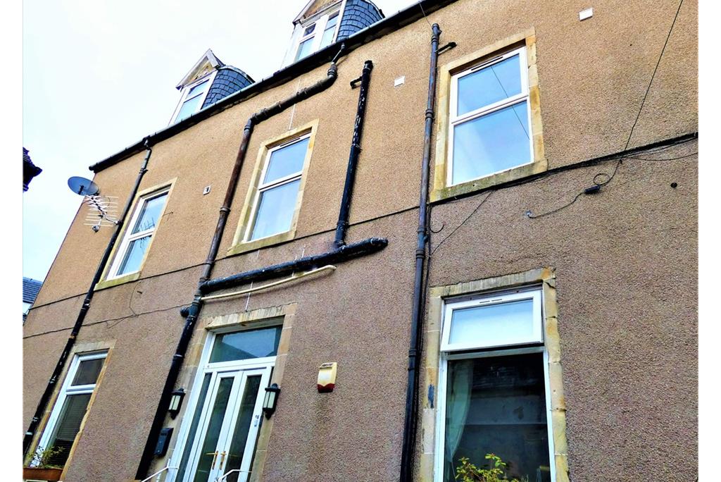 Flat 1/2,
12 Ritchie Street,
Millport,
Isle of Cumbrae,
KA28 0AL - image 1