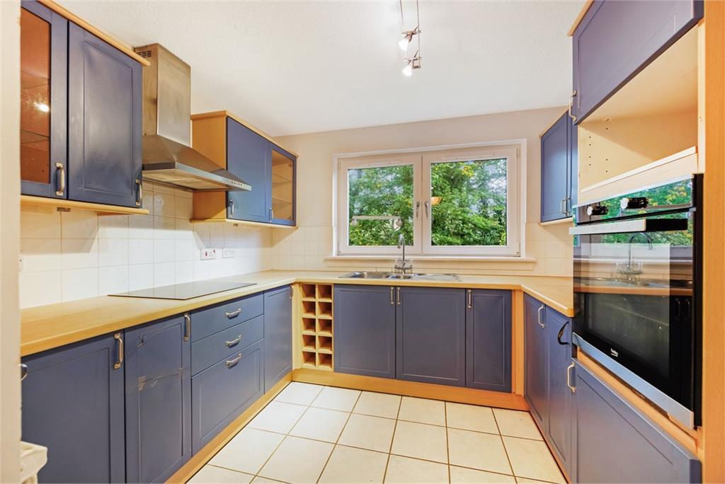 9 Burnside Park,
Balerno,
EH14 7LY - image 3