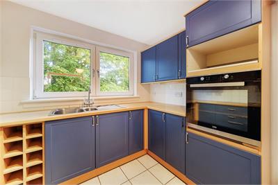 9 Burnside Park,
Balerno,
EH14 7LY - image 4
