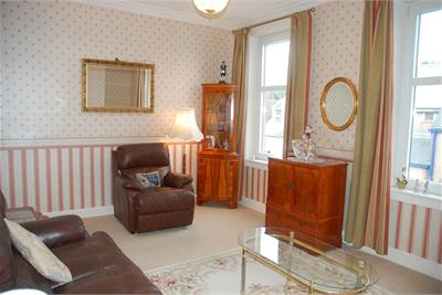 39 Cotton Street,
Castle Douglas,
DG7 1AR - image 6