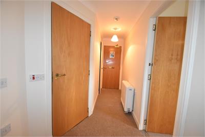 Flat 6/27,
Roseburn Drive,
Edinburgh,
EH12 5NS - image 2