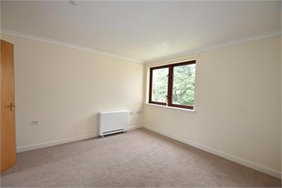 Flat 6/27,
Roseburn Drive,
Edinburgh,
EH12 5NS - image 3