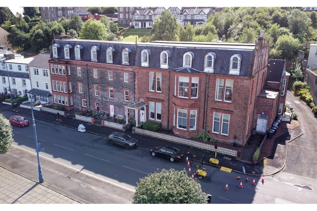 Flat 15, Grand Marine Court, 41 Argyle Street - image 16