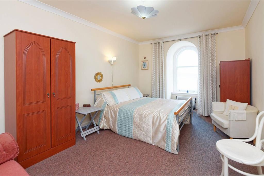Flat 15, Grand Marine Court, 41 Argyle Street - image 10