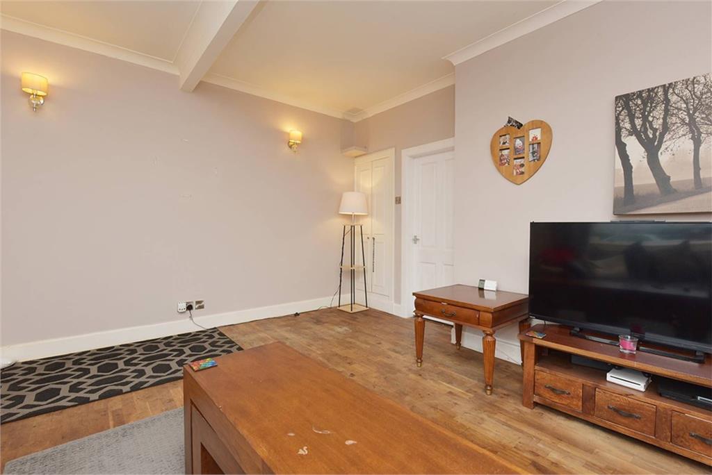 30 Kings Road, Grangemouth, FK3 9AR - image 12