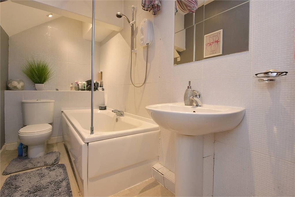 30 Kings Road, Grangemouth, FK3 9AR - image 3