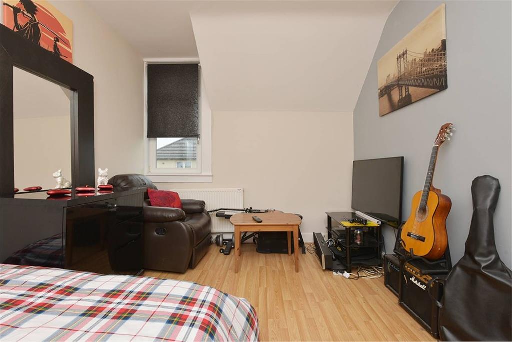 30 Kings Road, Grangemouth, FK3 9AR - image 5