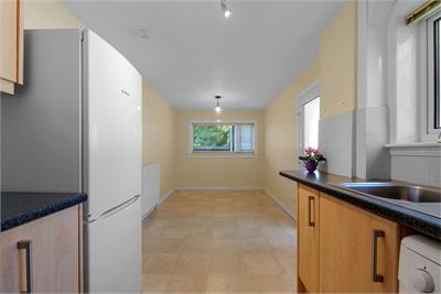 6 Cross Road, Peebles, EH45 8DH - image 4
