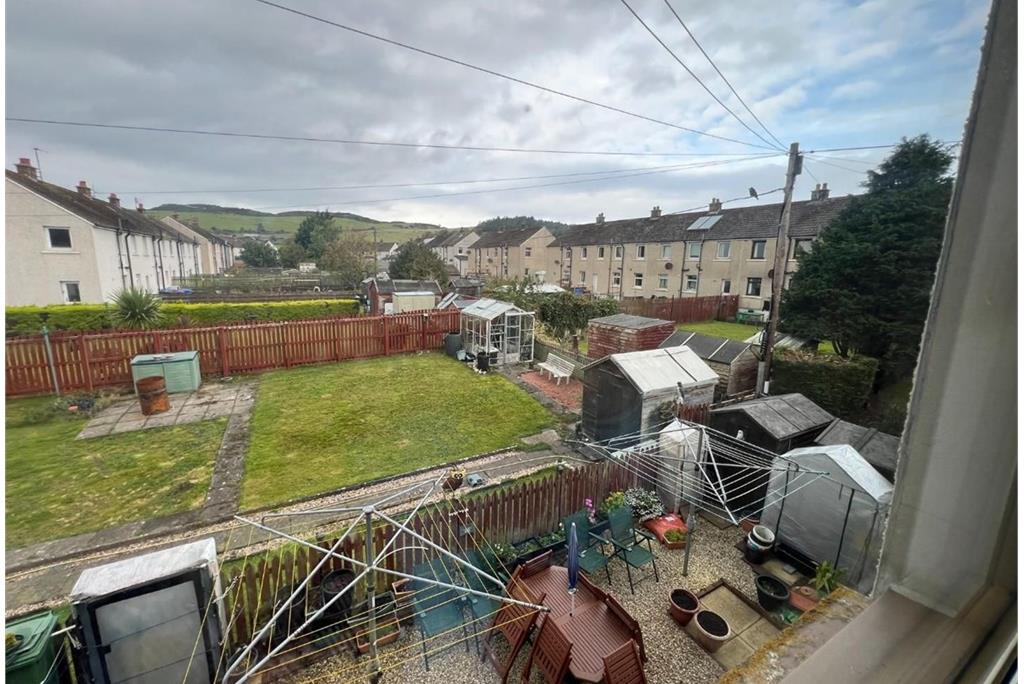 4 Newton Court,
First Floor Flat,
Millport,
Isle of Cumbrae,
KA28 0AT - image 21