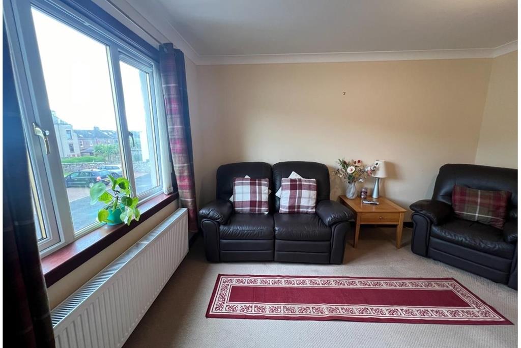4 Newton Court,
First Floor Flat,
Millport,
Isle of Cumbrae,
KA28 0AT - image 4