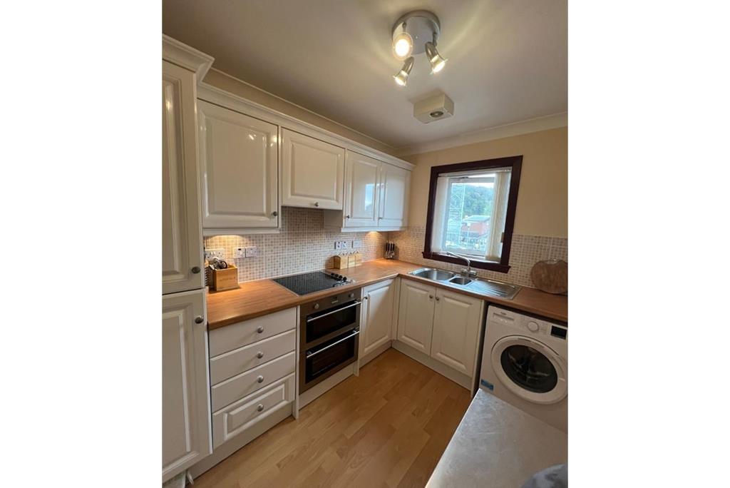 4 Newton Court,
First Floor Flat,
Millport,
Isle of Cumbrae,
KA28 0AT - image 9