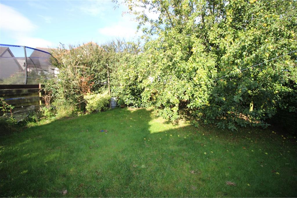 28 Sherwood Crescent,
Lockerbie,
DG11 2DY - image 9