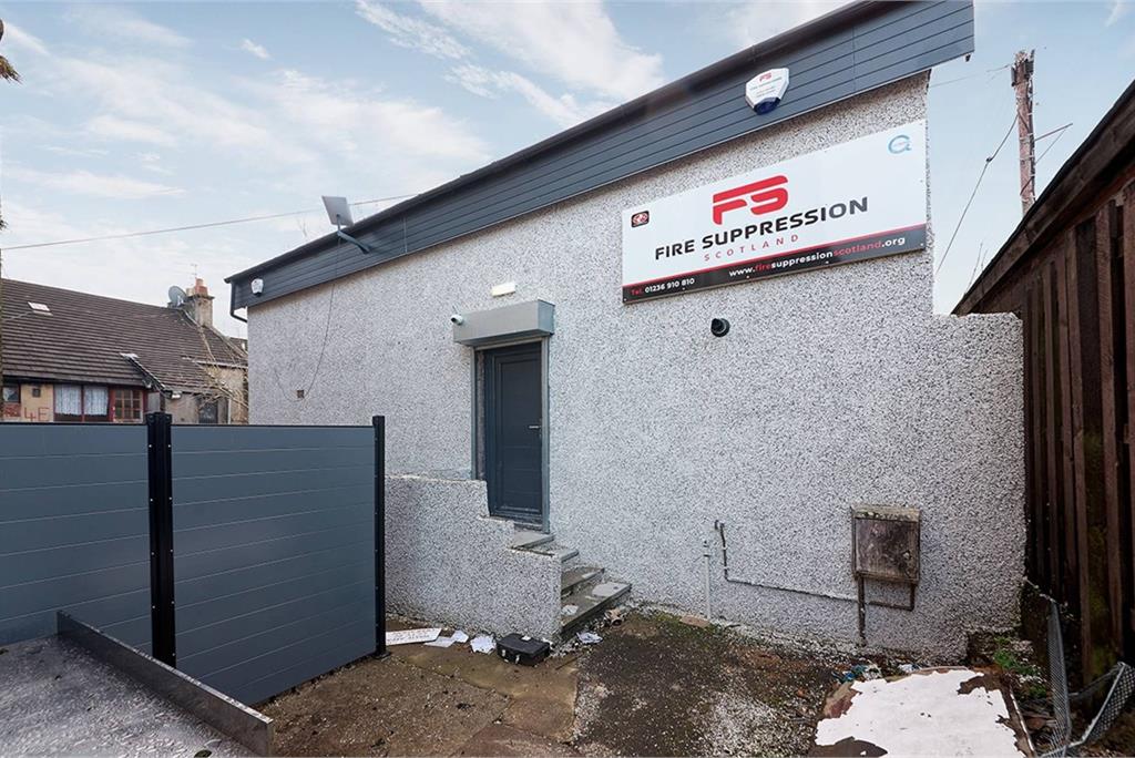 2A Sword Street, Airdrie, ML6 0BU - image 13
