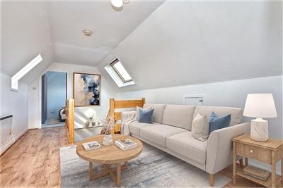 17 Mid Street,
Kettlebridge,
Cupar,
KY15 7QQ - image 2