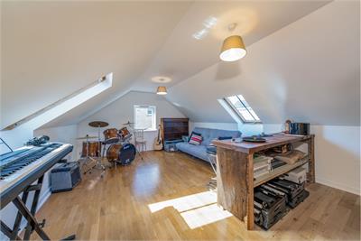 Kirkwall,
1 Houndslow Road,
Westruther,
Gordon,
TD3 6NS - image 33