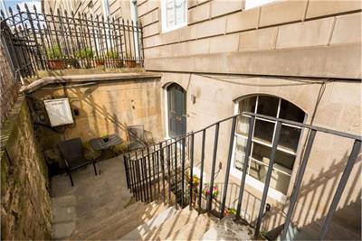 9 Leopold Place, New Town, EH7 5JW - image 2