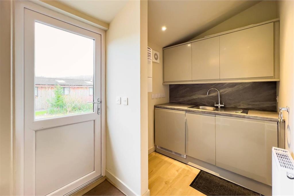 28 Balloch Park, Aberfeldy, PH15 2LU - image 20