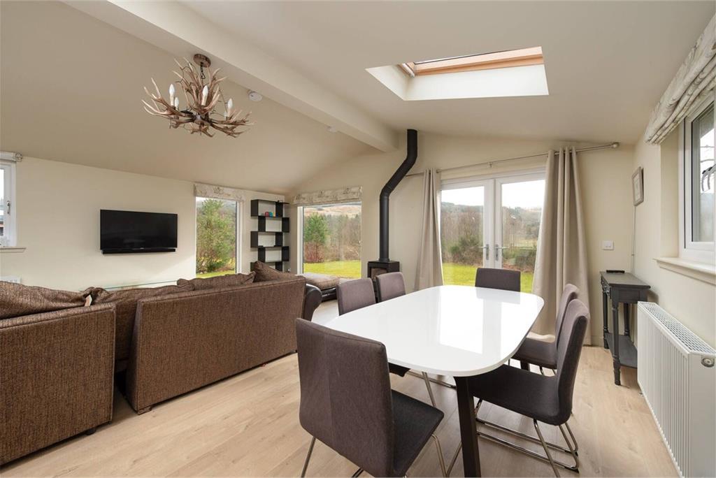 28 Balloch Park, Aberfeldy, PH15 2LU - image 9