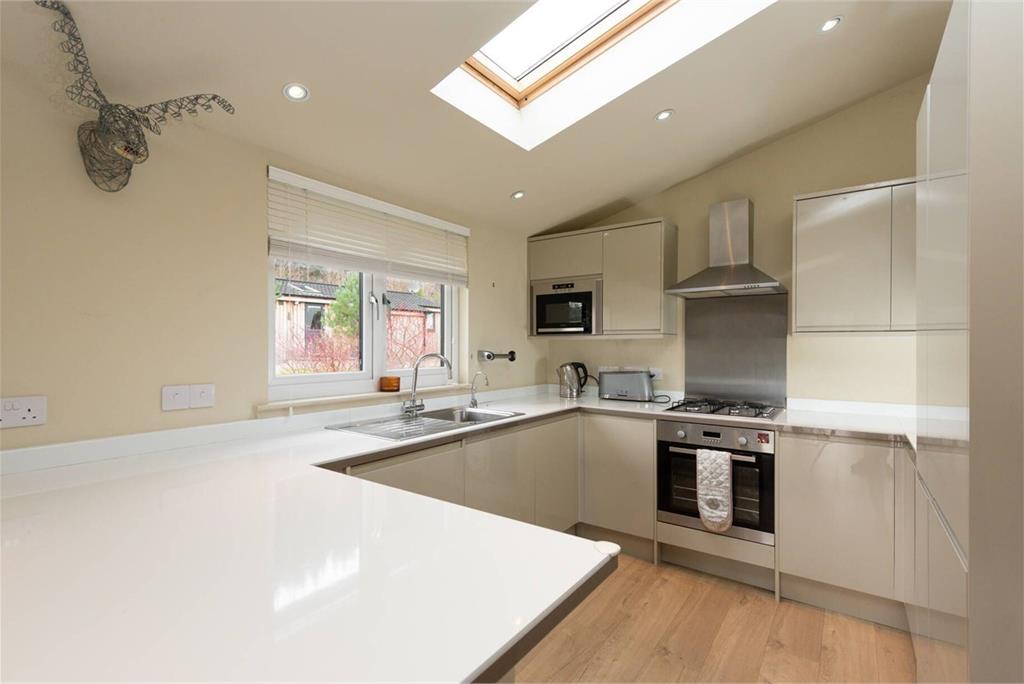 28 Balloch Park, Aberfeldy, PH15 2LU - image 10