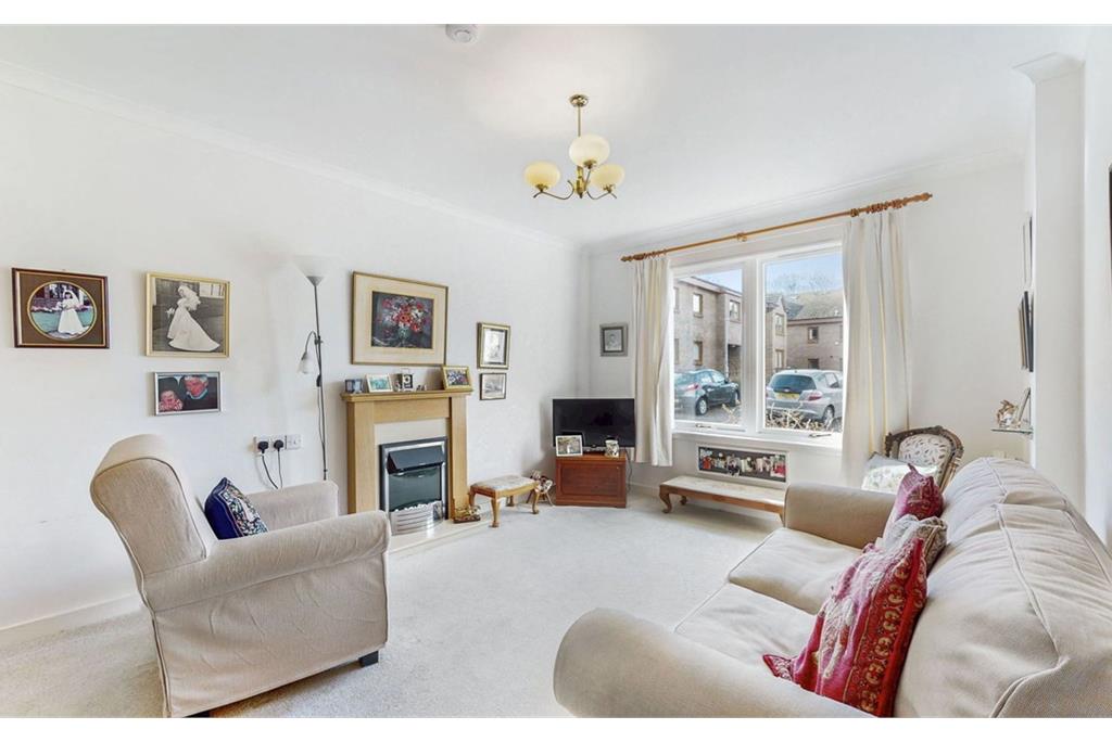 35 Carrick Gardens,
Ayr,
KA7 2RT - image 7