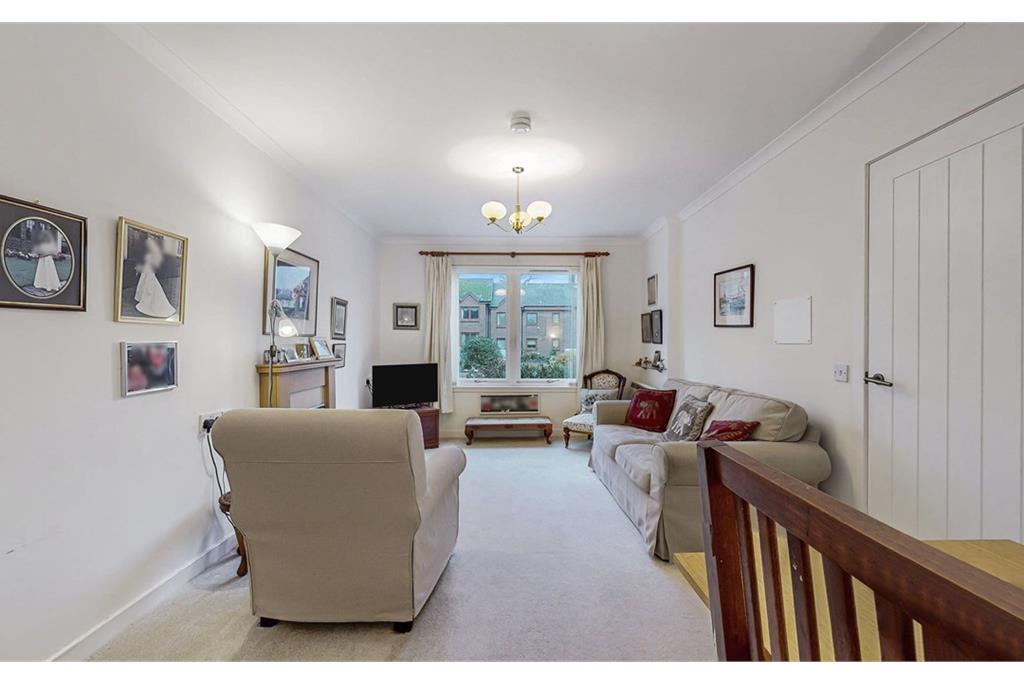 35 Carrick Gardens,
Ayr,
KA7 2RT - image 9