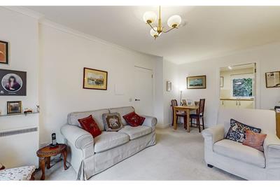 35 Carrick Gardens,
Ayr,
KA7 2RT - image 10