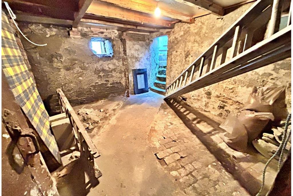 23 Castle Street,
Kirkcudbright,
DG6 4JA - image 28