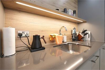 5/8 Shoemakers Square, , Edinburgh, EH8 8FW - image 9