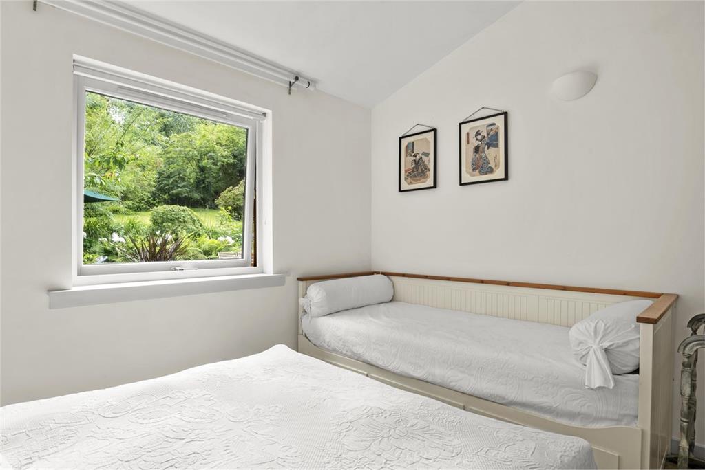 42 West Mill Road,
Edinburgh,
EH13 0NZ - image 20